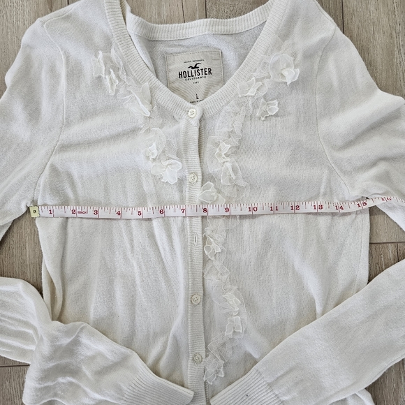 Hollister Sweater, Size L, Off White/Cream - Picture 6 of 9